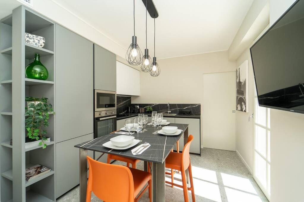 Apt 2 Min From The Cathedral With Private Parking Como Buitenkant foto