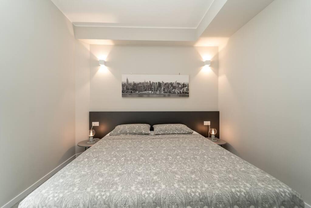 Apt 2 Min From The Cathedral With Private Parking Como Buitenkant foto