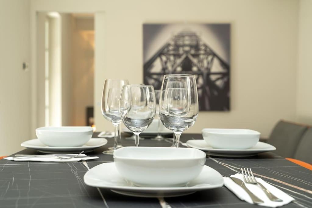 Apt 2 Min From The Cathedral With Private Parking Como Buitenkant foto