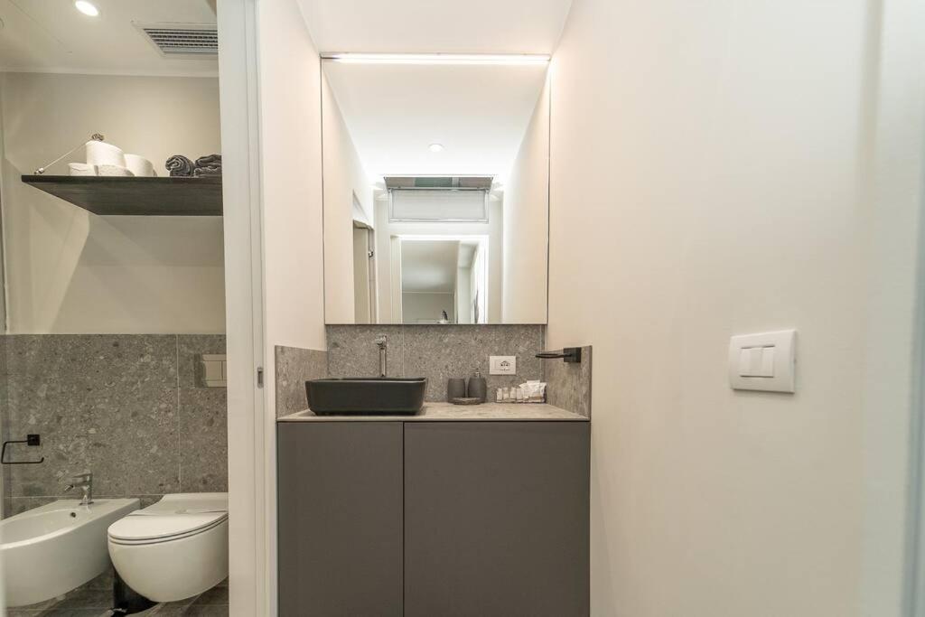 Apt 2 Min From The Cathedral With Private Parking Como Buitenkant foto