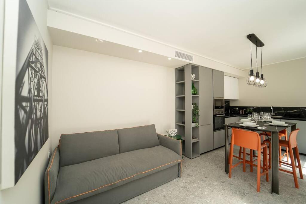 Apt 2 Min From The Cathedral With Private Parking Como Buitenkant foto
