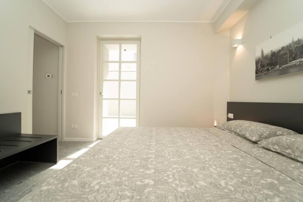 Apt 2 Min From The Cathedral With Private Parking Como Buitenkant foto